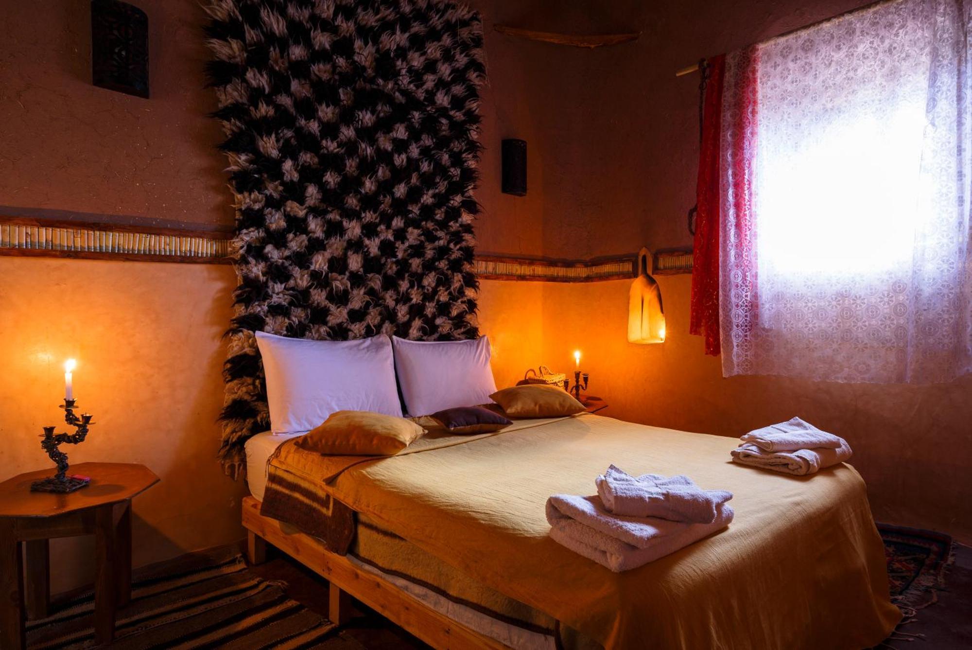 Bed and Breakfast Kasbah Tebi Айт-Бен-Хадду Екстер'єр фото