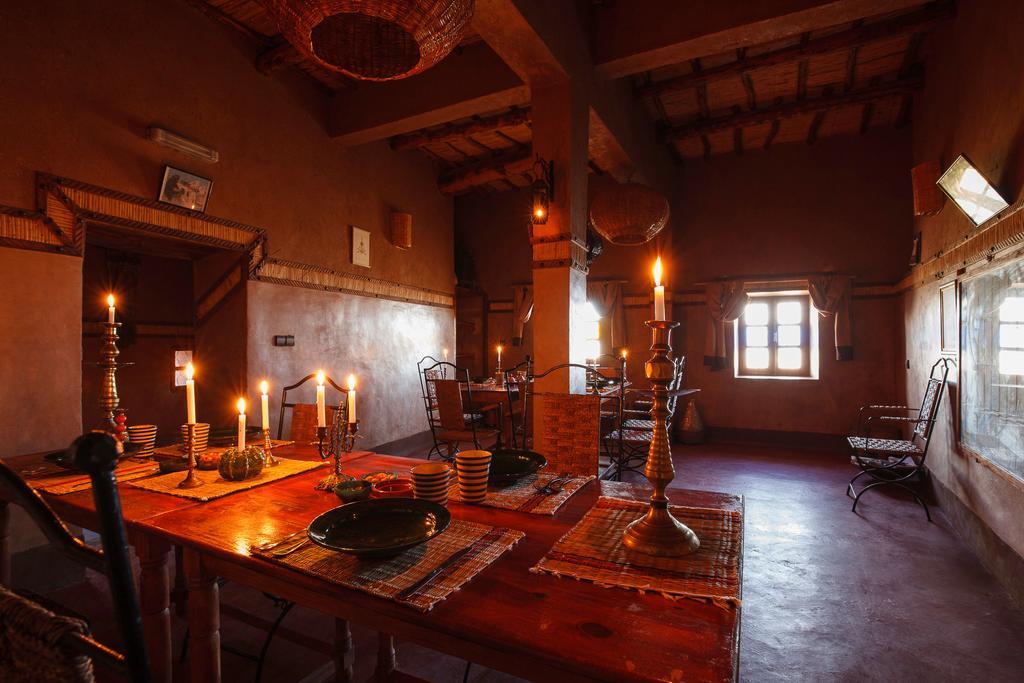 Bed and Breakfast Kasbah Tebi Айт-Бен-Хадду Екстер'єр фото